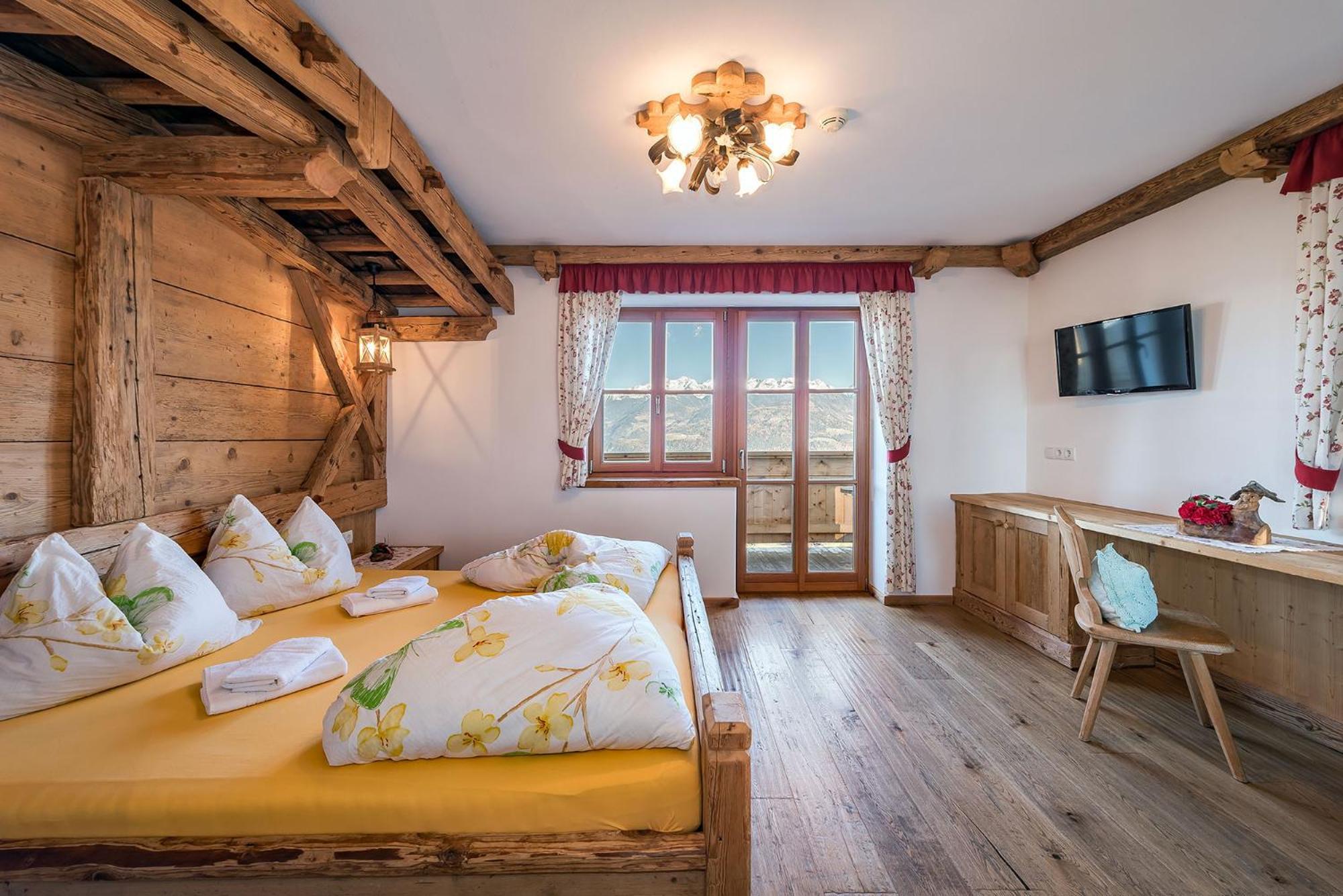 Chalets Almdorf Haidenberg Brunico Ruang foto