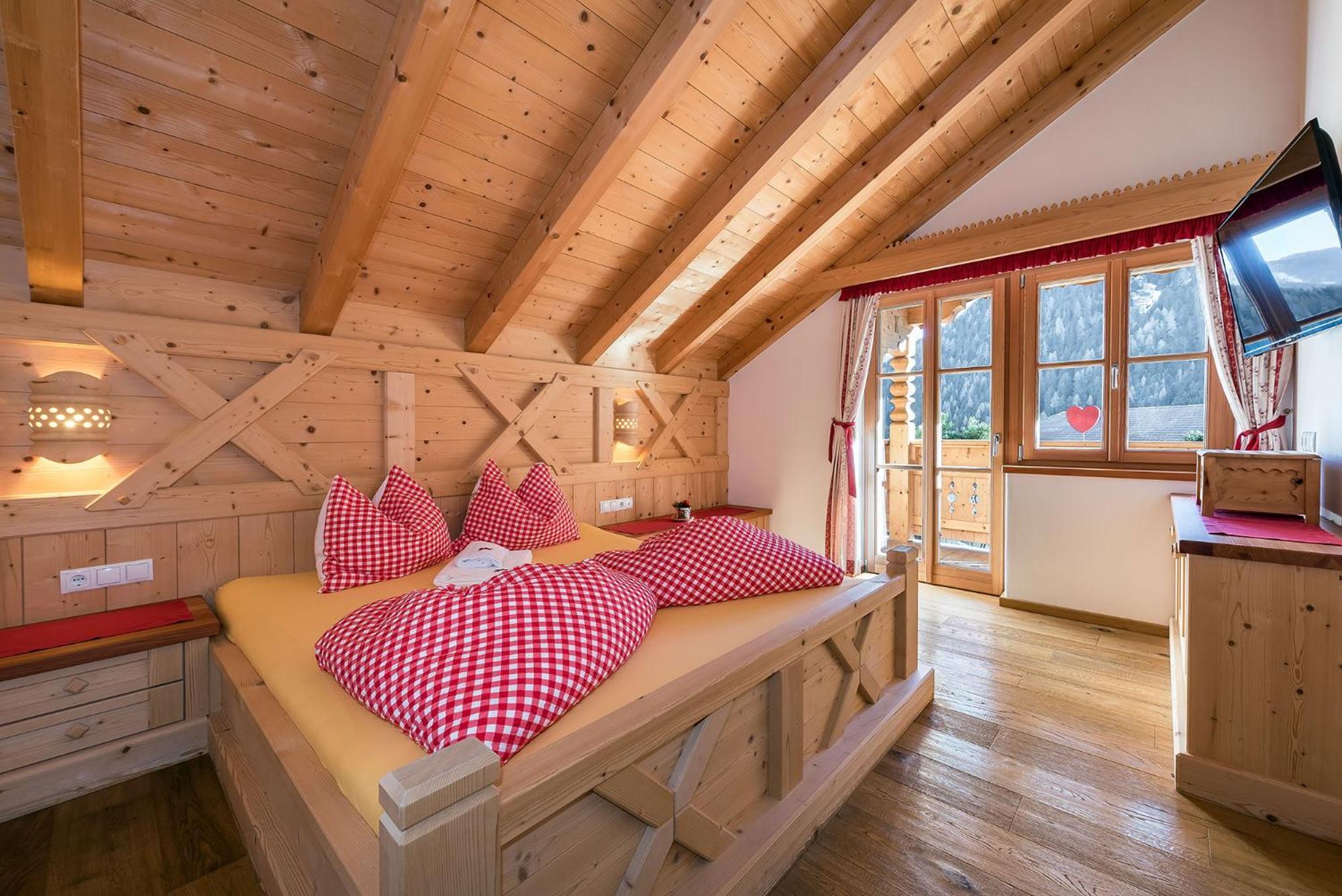 Chalets Almdorf Haidenberg Brunico Ruang foto